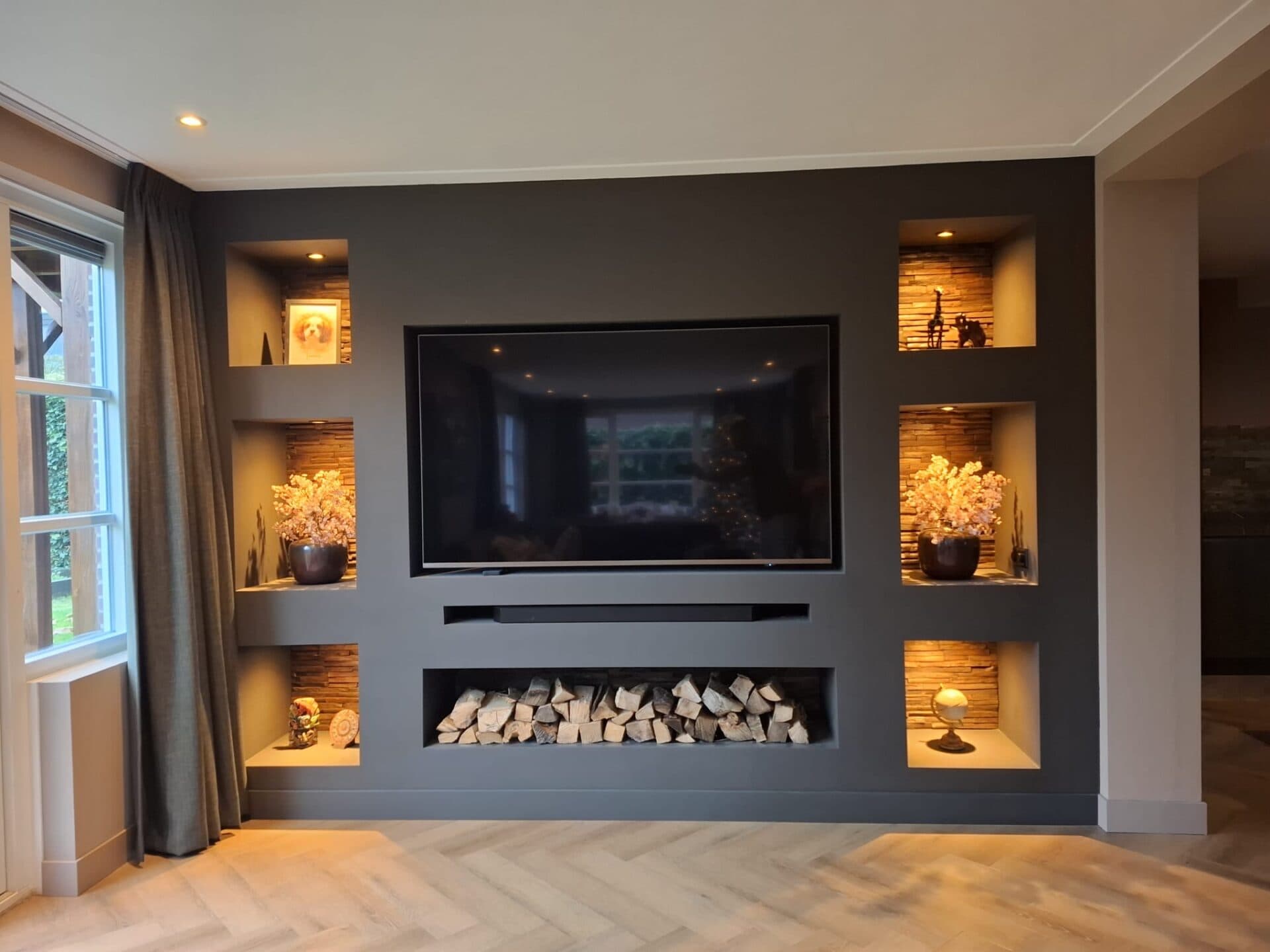 8ecbe64d 8a18 4d00 b069 df152990c5e1